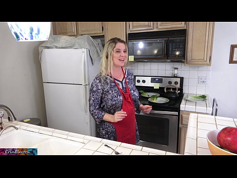 ❤️ Stepmom mulgere eum in culina ante diem suum Sex video at porn la.myinvest.top